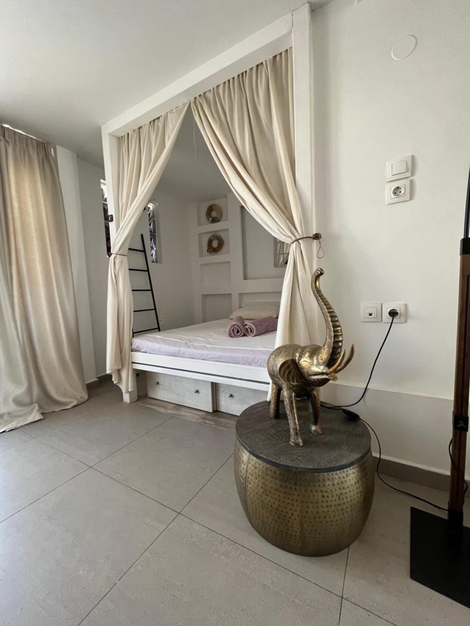 Papyrus City Centre Apartments Candia Esterno foto